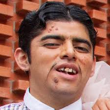 Diego Ulloa Nataly Valencia Christian Moya @carla.yc No lo olviden amigos  🤓 la belleza está en el interior #VentajasDeSalirConUnFeo