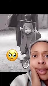 THIS VINTAGE BABY STROLLER GOT ME SHOOK 🥹 #fyp #fypシ #trending #viral  #foryou #foryoupage