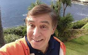 L'animateur télé vient d'effectuer une nouvelle cure juste avant les fêtes de noël, à la thalassothérapie 5 étoiles de biarritz. Jean Pierre Foucault Je Savoure L Instant Le Parisien