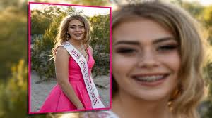 Maureen Stanley (HoldTheGluten@)