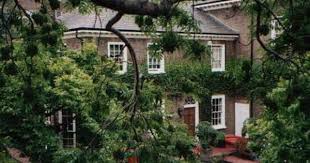 Freddies Garden Lodge Google Search Garden Lodge Freddie Mercury Lodge