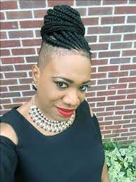 17 On Trend Stylish And Simple Haircuts For Black Women New Natural Hairstyles Shaved Side Hairstyles Braids With Shaved Sides Natural Hair Styles