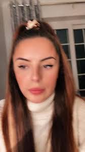 Abigail Helms's Instagram, Twitter & Facebook