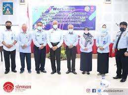 Maka sekolah tentu terus mengikuti perkembangan tersebut. Bentuk Satgas Pemkab Sleman Serius Tangani Anak Putus Sekolah Dinas Pendidikan Kabupaten Sleman