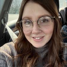 🍓2025 Strawberry has begun🍓 Quart: $6 Half Gallon: $11 1 Gallon: $21 2  Gallons: $42 We have extended our hours until 6pm today!! 🍓Share/Comment 