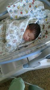 Bayi yang baru lahir biasanya memiliki bobot tubuh berkisar 2 sampai 4 kilogram. 1 Marriage Life Jung Jaehyun Foto Bayi Gambar Bayi Foto Bayi Baru Lahir