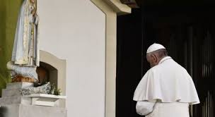 A scuola dal sarto che ha vestito ungaretti e un papa. Papa Bergoglio A Fatima Usa Le Parole Del Terzo Segreto Io Sono Qui Come Vescovo Vestito Di Bianco Il Mattino It