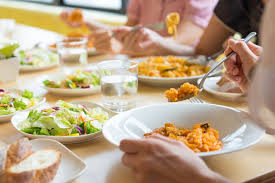 大宮駅はエキュート側とdila側に分かれていますが、ティンバーハウスはエキュート側にあります。 月代わりランチは 1,000円 の数量限定。 そのほか唐揚げ定食 1,000円 や白身魚のみぞれおろし煮定食 1,290円 などがあります。 é§…å†…ã§ãƒ©ãƒ³ãƒã‚'æ¸ˆã¾ã›ãŸã„ å¤§å®®é§…å†…ã®ãŠã™ã™ã‚ãƒ©ãƒ³ãƒ15é¸ Retrip ãƒªãƒˆãƒªãƒƒãƒ—