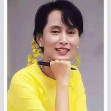 Drinking soda from fine glasses for a unique experience