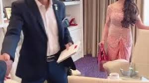 Lahir 6 disember 1992) merupakan ahli politik malaysia dan bekas menteri belia dan sukan malaysia. Mystery Woman Sitting Next To Malaysia S Sports Minister Sets Tongues Wagging Se Asia News Top Stories The Straits Times