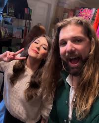 Clueless Tammy Tam hanging with the Archeron sisters Feyre:  @feyredarling_corysversion Elain: @lizlacosplay Nesta: @morally_gray_nesta  #tamlin #feyre #elain #nesta #acotar #booktok #bookbrat #bookstagram