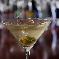 .martini bianco, utilizzato puro o per preparare gustosi cocktail, grande classico di ogni aperitivo che si rispetti i migliori modi per servire il martini bianco. Martini Bianco Rezept Essen Und Trinken