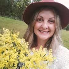 Hello families, I currently have one Monday spot and two Thursday spots  available for 2026. If you're looking for a play-based, nature-rich program  that supports children to explore and grow at their