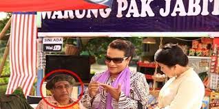 Alhamdulillah, pada hari jumaat dan sabtu yang lalu, aku telah berkesempatan menonton filem yang sedang hangat diperkatakan ramai iaitu filem hantu kak limah ! Pak Jabit Pelakon Filem Hantu Kak Limah Meninggal Dunia
