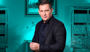 50 éves Domokos László, a Barátok közt Berényi Attilája