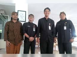 Kali ini terkait seragam aparatur sipil negara (asn) dilingkungan pemerintah kabupaten bojonegoro. Pemakaian Seragam Dinas Pemkab Blora Diubah Beritabojonegoro Com