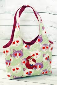 It is designed for hard wear with two layers of fabric at the bottom and straps that won't rip off. Free Clydebank Tote Video Pdf Pattern Sew Sweetness