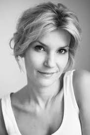 Alice torna nel paese delle meraviglie. Alice Attraverso Lo Specchio Hd Streaming Filmsenzalimiti