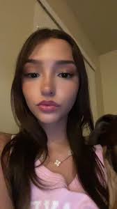 look at me not the laundry