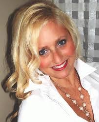 Aimee Richards's Instagram, Twitter & Facebook