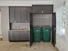 Garbage storage ideas best can on outdoor trash rustic kitchen attractive. 10 Ideas To Hide Those Trash Bins Queen Bee Of Honey Dos