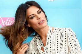 Quando sono le imprecisioni sul nostro corpo e nella nostra anima a renderci così irresistibilmente noi». Bianca Guaccero The Indignation On Instagram For The Alleged Illness