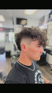 -IT TOOK ME 1 YEAR TO GET HERE! WE ARE NOT THE SAME! STAY TUNED TO SEE WHAT  I DO THIS YEAR! 💈🛫✈️🌎 -THE HAIR INDUSTRY GAVE ME A PATH TO CHANGE MY  LIFE, YOU CAN BE NEXT!