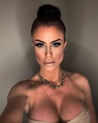 Anna Faye - Free nude pics, galleries & more at Babepedia