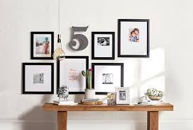 30 Family Photo Wall Ideas To Bring Your Photos To Life