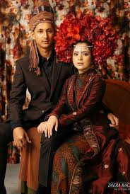 Ia mulai populer sejak membintangi iklan pepsodent, dan mengeluarkan album berjudul libur telah tiba. Album Pre Wedding Tasya Kamila Dan Randi Bachtiar 005 Victoria Teman Pasangan