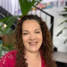 Iris Guzmán (irisamaria26)