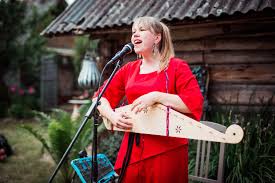 Halo sahabat kalkun atau ayam kalkun adalah spesies unggas yang memiliki ukuran besar yang berasal kompilasi mengenal suara hewan kalkun dan serigala | bermain mengenal suara hewan. Estonian Folk Artist Mari Kalkun To Give A Debut Concert In London