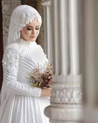 Tesettür gelin başı modelleri son yıllarda modern ve minimal çizgide tasarlanıyor. 2021 In En Trend 30 Kapali Gelin Basi Modeli Gelin Trendler Dugun