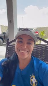 Que dia incrível! ✨ A convite da diretoria da escola da Barra da Lagoa,  tive a honra de passar o dia com as crianças do ensino fundamental . Fiquei  muito feliz em