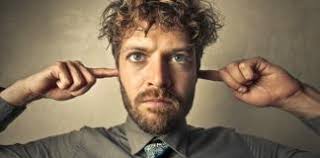 Resultado de imagem para pessoa reclamona