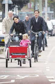 Dutch prime minister mark rutte famously likes to cycle to work, but in europe he is increasingly known for slamming on the brakes. Cycle Chic Spotlight The Resigned Prime Minister Amsterdam Cycle Chic