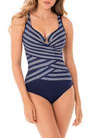 Choose Bathingsuits For Women Over 50 27 Styles The Complete Guide In 2021 One Piece Fashion Clothes Women Women S One Piece Swimsuits