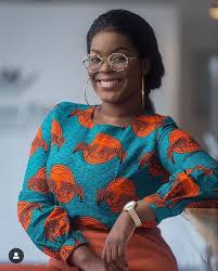 Si vous n'avez pas eu le temps de lire l'article ou j'ai eu partager plus de 100 modèles en pagne pour femmes, hommes et enfan 62 Idees De Haut 2 Mode Africaine Mode Tenue Africaine