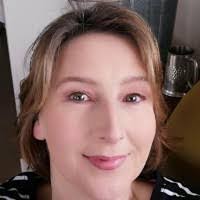 Amanda Curnow's Instagram, Twitter & Facebook