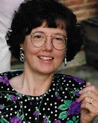 Agnes Roche's Instagram, Twitter & Facebook