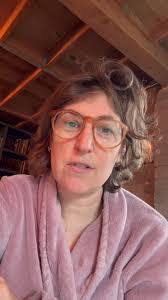 Berta Grossman's Instagram, Twitter & Facebook