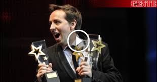 Outdoor lover, especially if it involves a rowing boat, a bike, or a pair of trainers!! Manuel Marques Recebe Os Premios De Melhor Ator E Atriz De Humor Nova Gente