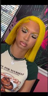 hello! I know this is very last minute but i am currently looking for  someone who can do a mini glam makeup look for tomorrow! TIA