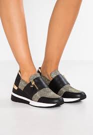He is the honorary chairman and chief creative officer of his brand, michael kors, which. Michael Michael Kors Chelsie Trainer Sneaker Low Black Gold Zalando De Sneakers Mode Michael Kors Kors