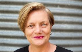 Karen Stutler's Instagram, Twitter & Facebook