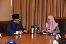 Get your team aligned with all the tools you need on one secure, reliable video platform. Dr Wan Azizah Ismail Ar Twitter Perbincangan Bersama Mufti Perlis Dr Mohd Asri Zainul Abidin Di Parlimen Siang Tadi Perbincangan Meliputi Pelbagai Perkara Penting Terutama Isu Isu Berkaitan Dengan Hal Kekeluargaan Dalam Islam