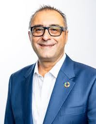 Mario Azar's Instagram, Twitter & Facebook