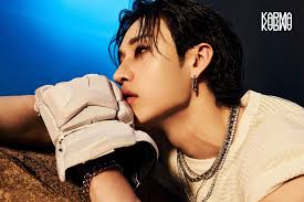 Stray Kids(스트레이 키즈) "合 (HOP)" Bang Chan & Lee Know Walkin On Water 🏹  2024.12.13 FRI 2PM (KST)