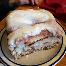 Giant Cinnamon Rolls The Machine Shed Restaurant Recipe Rolls 10 Cups Flour All Purpose Giant Cinnamon Rolls Cinnamon Rolls Recipe How Sweet Eats