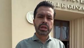 Elsa Salazar Rojo prepara su vestido de novia